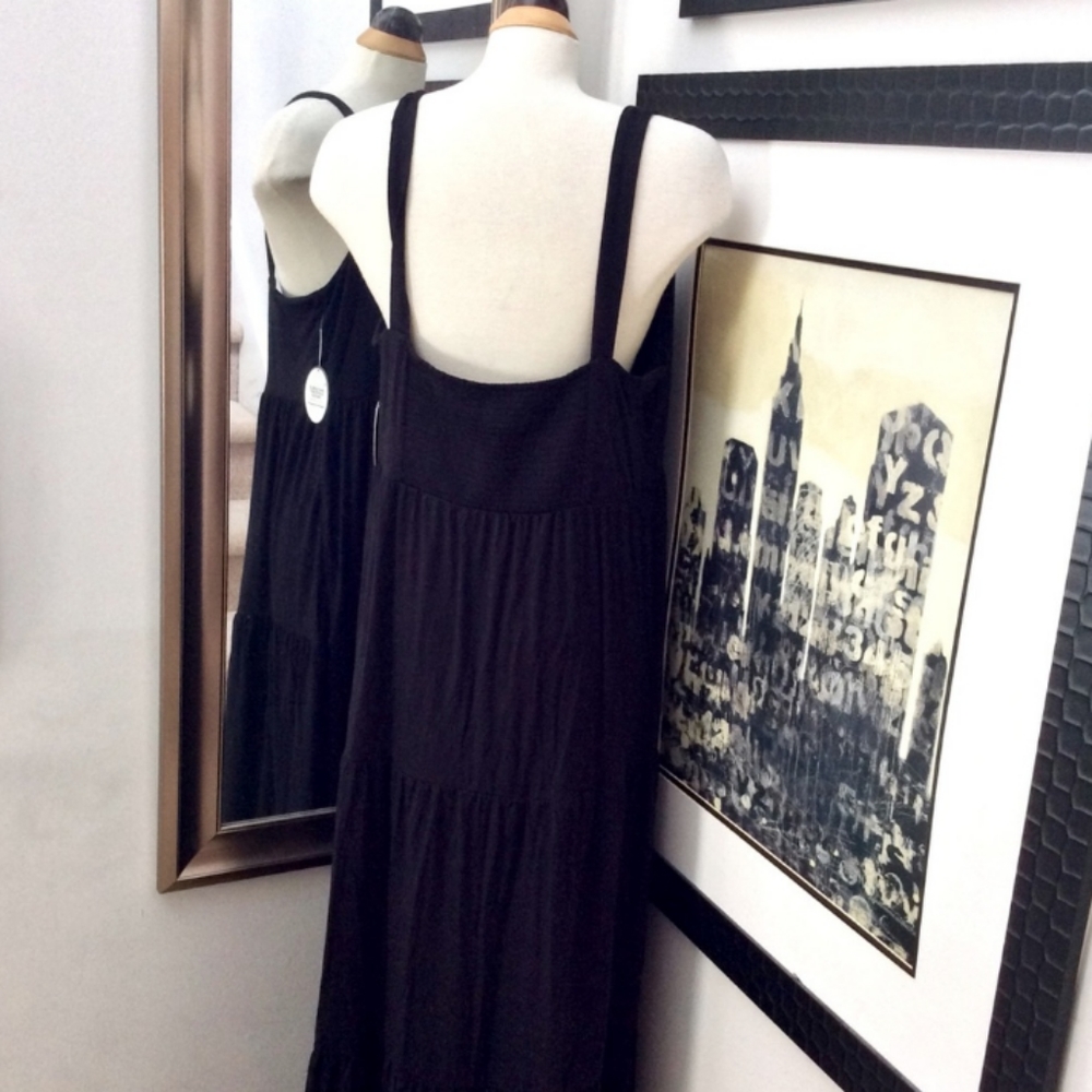 Black Layered Ruffle Dress - Picture 6 of 13